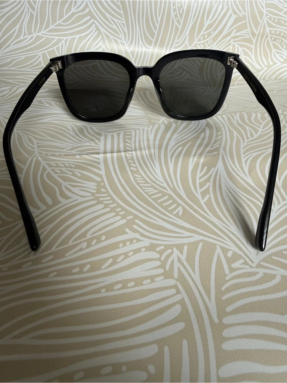 Gentle Monster Frida Black Square Sunglasses w/ Original Pouch